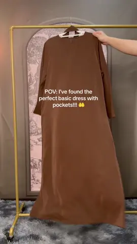 Only £11 now?!!! #abaya #essentialabaya #modestfashion #abayawithpockets #abayastyle #longdress #abayamurah #minimalist #tiktokmademebuyit 