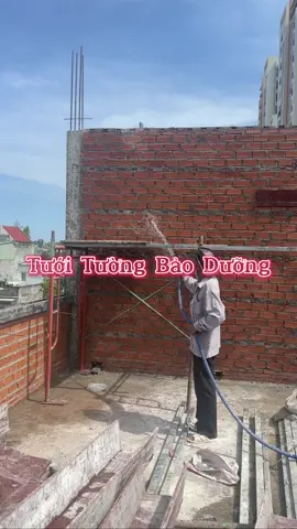 Bảo dưỡng tường xây, một công đoạn không được bỏ qua nhất là với thời tiết nắng nóng như hiện nay! #xaydungnhanpho #xaynhatrongoinhanpho #xaynhatrongoibrvt #xaynhatrongoidongnai #xaynhatrongoiphumy #xaynhatrongoimiennam #nhanphoconstruction #NPconstruction #nhanphodesign #nhadepmiennam 