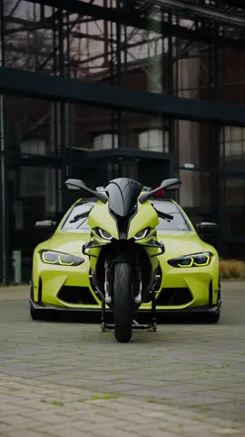 How about kicking off the week with double #MPower? 😎 @ryde51 (IG) #MakeLifeARide #MRR #M1000RR #50JahreBMWM #NeverStopChallenging #BMWMotorrad #THEM4 #BMWM @bmwm __ BMW M4 Competition Coupé: WLTP energy consumption combined in l/100km: 9.9–9.7; WLTP CO2 emissions combined in g/km: 223–219; CO2 class: G