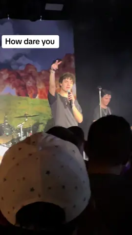 How dare you, nashville concert! Absouletly killed it! #bleedingheartstour #nashville #alexanderstewart #howdareyou 