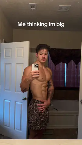 bro casually got 22in biceps 😭 #explore #gym #Fitness #athlete #hybrid #aesthetics #youngla #gymshark #fun #foryou  #physique #fit #abs #lifting #dad #dadstrength 