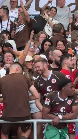 Wir auch, Carlo 🥹🥰  #fcstpauli #fcstpaulirabauken #aufstieg #bundesliga 