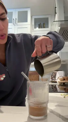 Just blessing you all #coffeetiktok #coffeeathome #homecoffee #coffeetok #coffeerecipe #breville 