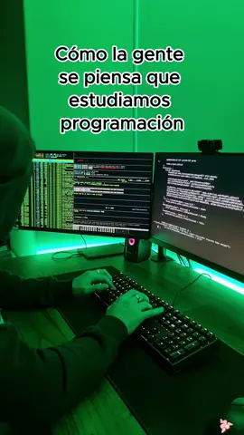 El gameplay de fondo es totalmente necesario #programacion #hacker #programar #lenguajedeprogramacion #gta #ingenieria #informatica #universidad #codigo #fyp #foryou
