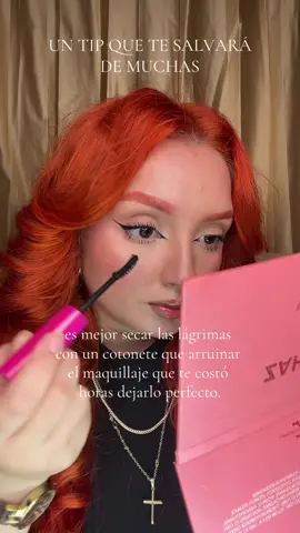 SUPER TIP PARA QUE NO ARRUINES TU MAQUILLAJE 👹 . . . #lagrima #fyp #makeup #makeuptutorial #mondaymotivation #humor #humortiktok #makeuptutorial #parati #trucodebelleza #hack 