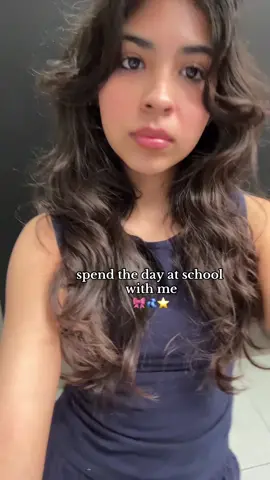 last normal day for senior year🎀 #senioryear #schoolvlog #schoolvlogs #kimkcx #vlogs #schoollife #outfit #babynetflix #chiara #ludovica #schoolair 