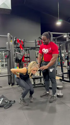 When you try to help but she just doesn’t get it 🤦🏼‍♀️ sorry @Kwame Duah #fyp #foryou #tiktok #funny #comedy #viral