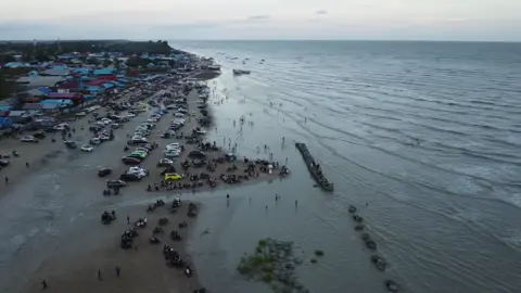 Lumpur Lampu Satu Pegang Kendali⛱️ #pantailampusatumerauke #merauke_papua #papuaselatan #fypシ 