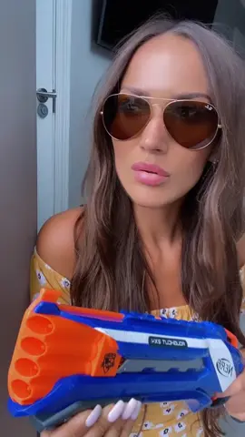Eyes on the target!! #dianaanna111 #fyp #foryourpage #funnyvideos #funnyshit #jokes #sketch #lol #meme #fypシ゚viral #foryourpage 