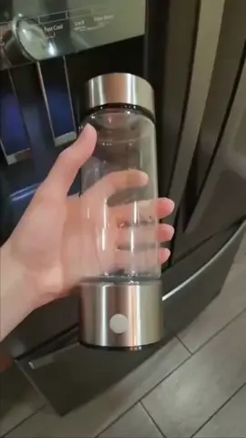 Découvrez la bouteille AquaPure.