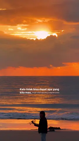 motadikin. 🌊 __________ #rprojectexplore #kabupatenmalaka #selamatpagi #sunrise #ahmaddhani #ahmaddhaninuansabening #pesonaindonesia #nuansabening #nusatenggaratimur #motadikinbeach #nuansabening #nttpride🏝 