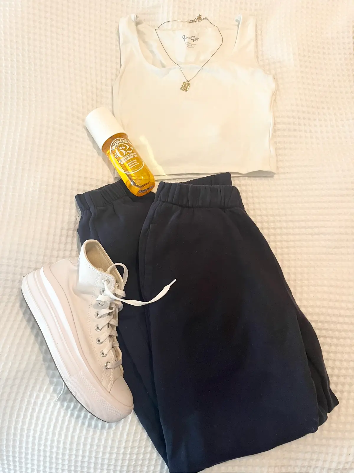 #fyp #aesthetic #fypシ゚viral #cleangirl #brandymelville #hollistercollective #OOTD #outfits #cleangirloutfit #basic #outfitideas #outfitoftheday #fitcheck #hollister #preppy #navyblue #navyblueaesthetic #go 