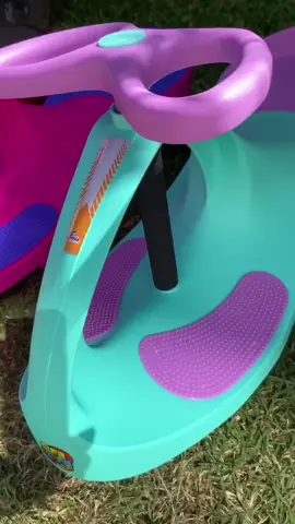 Gira Gira Car com novas cores surreais de lindas🤩 E agora todos tem led nas rodinhas!! #fenixbrinquedos #viral #engajar #engajamento #brinquedos #carrinhos #rolima #gira #giragira #rs #giracar #novidades #lancamento #habilidadecognitiva #foryou 