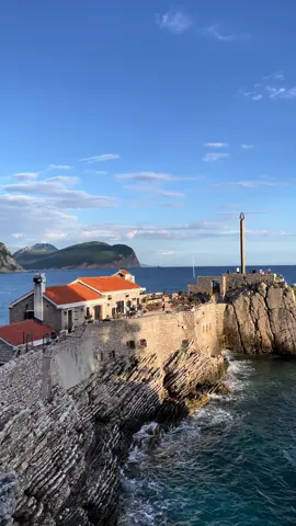 Ku jane Camet ? 😍 . . . #cameria #cameria🇦🇱 #cameriaisalbania #vajzecame #djalcam #vere2024 #erdhivera #konispol #sarande #ksamil #jugu #popullore #kengejugu #shqiperia #shqiptar #shqiptaretneperbote🇦🇱🌍 #emigrantetshqiptar #albanian #tiktok #viralvideo #goviral #foryou #mendiqtendjek #foryoupage 