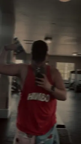 AM PUMP #gymbro #gym #gymgainz #hairychest #workouts #posing #gymflex #biceps 