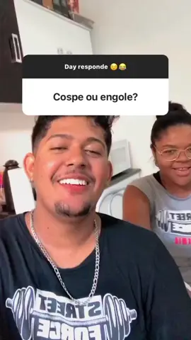 E vc, cospe ou engole? #explorar #humor #fyp #viral #comedia 