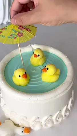 A cute cake for kids #cakeart #cakedecorating #fyp #funnycake #cakeforkids