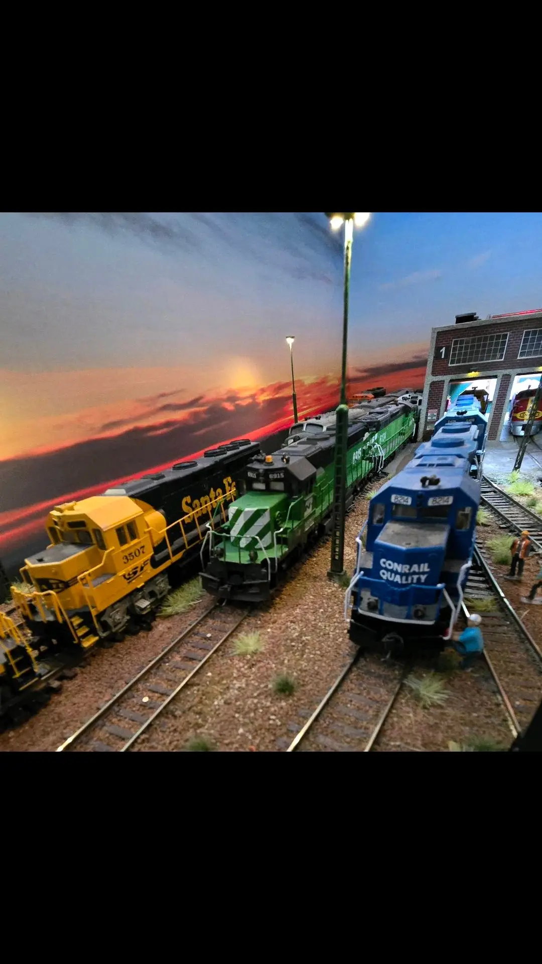 Model Railroader's Sunset Paradise #toy #trains #sunset #modelrailroading #modelrailroad #tagging #art #modeltrains #modelrailway #scale #pink #pinkpanther #modeltrain #h #modelrailroader #trains #hoscale #modellbahn #modelleisenbahn #modelrail #trainminiature #scalemodel #railroad #modellbau #nscale #modelrailways #m #miniature #hobby #hoscaletrains #train #scalemodels #modelrailwayscene #diorama #trainlayout #railmodel @reggfx 