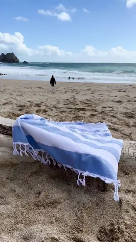 Travelling this summer? A lightweight beach towel is an essential for sunny trips to the coast. 🏝️  #beach #beachlife #beachday #summerholidays #travel 