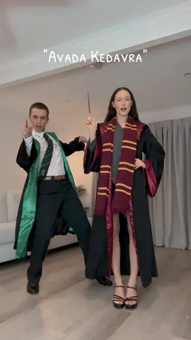 The YT fam requested us to do this dance in Harry Potter fits…😂🧙🏼‍♂️🫶🏼 dc: @Stephanie #dance #viral #couple 