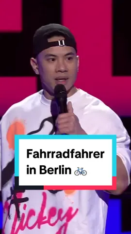 Die Tools der guten Laune 📞 #diebestencomediansdeutschlands #dbcd #tuttytran #comedy #standup #standupcomedy #berlin #fahrradfahrer 