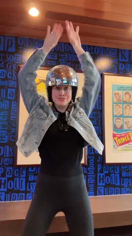 DITL with meeeeee & it’s a fun one checking out the 2024 Zillow Draft House #ad #ZillowPartner @Zillow 