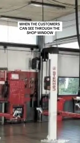 When the car shop has a window and you can see the entire shop. #automotive #mechanic #carservice #automotivetechnician #technician 