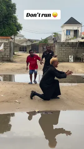 FAKE SHOOTING PRANK 🏃‍♂️ 😂 ( THIS IS JUST FOR ENTERTAINMENT PURPOSE💯 NO VIOLENCE ⚠️ #viralvideo #fyp #shorts #prank #fy #tiktoknigeria🇳🇬 #fypシ 