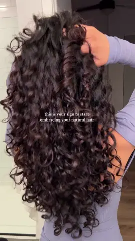 My hair hasn’t been this long & healthy in so long. 🫶🏽  #curls #curlyhair 