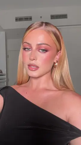 Mauve tones for green eyes>> #makeupforgreeneyes #makeup #transition 