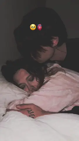 #tiktok #goviral #fypシ #fypシ゚viral #foryou #foryoupage #viral #boyfriend #missyou #kiss #goodthing #goodnight #loveyou #capcut #repost #Love #meme #couple 
