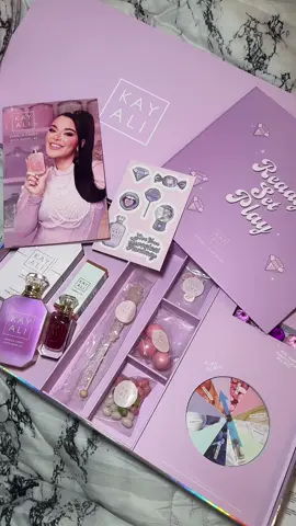 yall this is a GORGEOUS PR box😍!! HUGEEE thank you to @Kayali & @Mona Monica Kattan🧸 love yall realll reall bad! review coming soon & spoiler alert, they did their thing with this! 😍🍭 #perfumetok #fragrancetok #kayali #kayalivanillacandyrocksugar42 #newkayali #newperfume #unboxing #perfume #prbox #vanillacandyrocksugar #kayaliperfume 