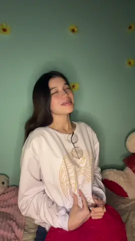 Un par de miradas con mis seguidores 🥰#parati #niña_de_otro_mundo #nuevo #comentario #viral #foryoupage #seguidores #viralvideo 