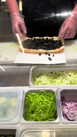 Can I get some… uhhhhh… black olives? #subway #blackolives