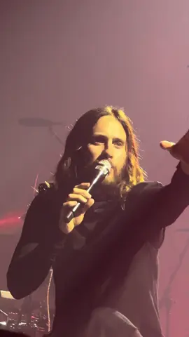 A beautiful lie…. the song that you are @jaredleto @Thirty Seconds to Mars #jaredleto #mars #30secondstomars #abeautifullie #thirtysecondstomars #concert #tour #prague #season #lovehim #echelon #30stm 