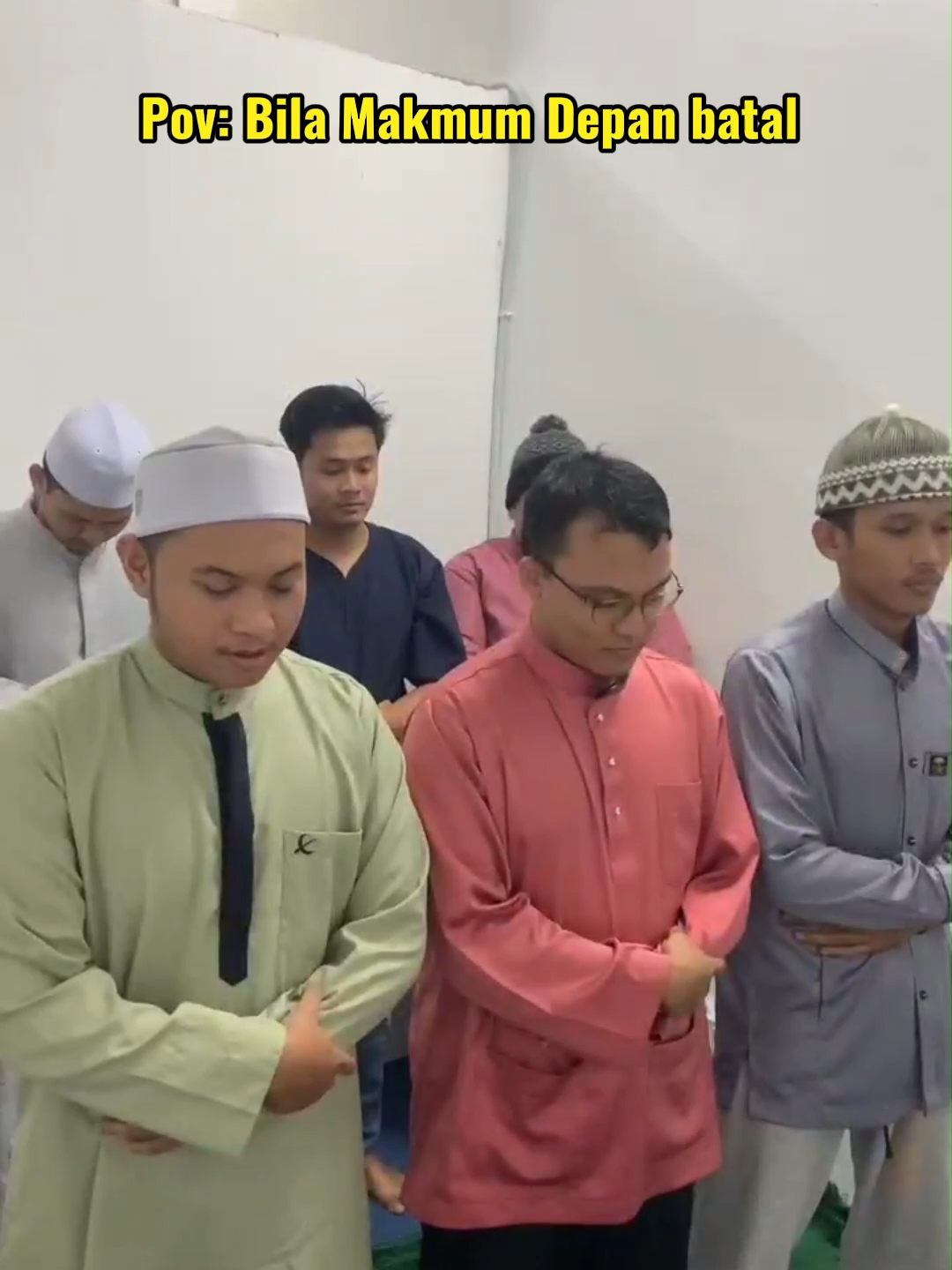 Bila makmum depan batal apa perlu kita buat? #fyp #solat #makmum