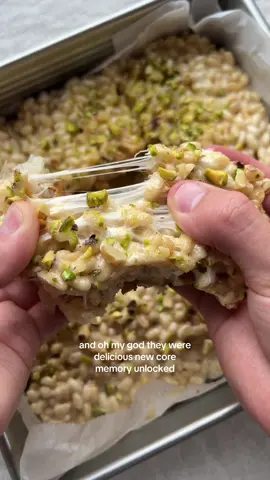 Baklava Rice Squares is equal parts childhood nostalgia and trauma ✨🫶🏼 no but for real, this is the combination I never knew I needed so if you want the recipe dm me bc I’m too lazy to put it in the caption 🤭 #recipesoftiktok #ricekrispietreats #baklava #recipesforyou #fypage 