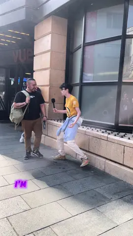 Most chilled npc reaction #hammond #strange #crazy #sidequest #npc #london 