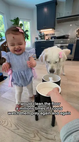 How do I freeze this moment🥺 #babyanddog #sisters #fyp #dogsoftiktok 