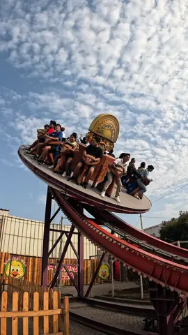 🎁 ¿Se acerca su cumpleaños?🎂🤍  Si no sabes cómo empezar la organización de su fiesta🎉, deja que te ayudemos con todo🥳 El paquete de cumpleaños incluye el ingreso 🎊 I L I M I T A D O🎊 a todas las atracciones del parque🙌🏻 
️Encontrarás:  🎢 Juegos mecánicos únicos en el país  💦 Variedad de piscinas  🐄 Granja Interactiva  🦖 Zona Jurásica  🛖 Cabaña exclusiva  💕 Anfitriona de cumpleaños 🎤 Perifoneo personalizado en todo el parque 🪪 Carnet de nuevo socio 🥳¡Y mucho más! 🥳 Todo lo que necesitas para pasarla increíble⚡️, en un solo lugar📍 ¿Más información?👉 996 319 027 🎂  #lagranjavilla #fypシ #fyp #viral #vacaciones #divertido #cuponeradinamica #chorrillos 