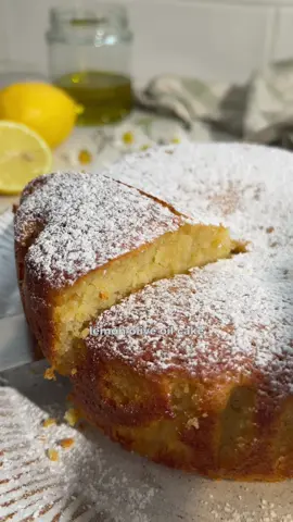 🍋🫒🍰Healthier lemon olive cake @healthy_floflo Reasons to love this recipe: ✅ made with wholesome ingredients  ✅ 1 bowl recipe ✅ easy baking ✅ gluten free ✅ soft like a cloud and moist  Ingredients for 8 slices: 200g almond flour  60ml extra virgin oil (or olive oil) 60ml lemon juice (from 2 lemons) 2 eggs 60g honey 1 tbsp lemon zest 1/2 tsp baking powder  1/2 baking soda  Instructions: 🍋In a bowl add all the ingredients and mix.  Pour the batter into a baking tin with parchment paper.  🍋Bake at 180C static oven for 25 minutes (last 5 minutes covered with foil to prevent the top to burn).