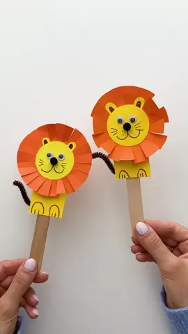 Leões 🦁 fofinhos 💛 #lioncraft #lionactivity #lionmanualidades #preschool #learningthroughplay #preschoolactivities #preschoolart #invitaciontoplay #kidart #creativekids #playathome #everydayplayhacks #letthemplay #toddlerfun #kidsactivities #manualidades #activityforkids #forkids #kidscrafts #craftsforkids #forkids #activityforkids #atividadespedagogicas #aticidadesedycacaiinfantil #atividadesinfantis #manualidadesfaciles #artsandcrafts #artschool 