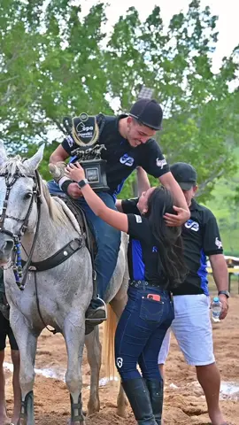 💙 #vaquejada #casal #fyp #cavalo #quartodemilha #x1 #vaqueiro #amor #paixao #foryou @FABINHO TESTADO  Na voz dele sempre!