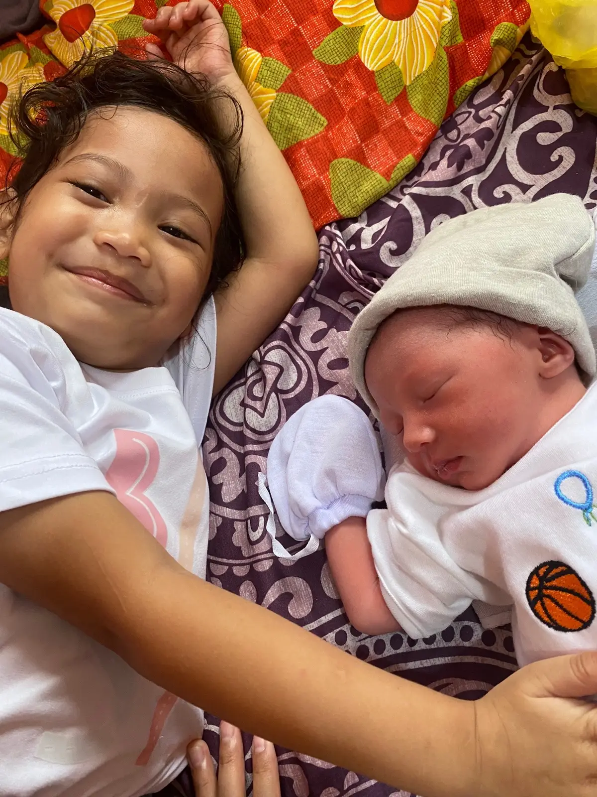 My big girl and my little boy, day 1 of a newborn ❤️💙 #kaiden  #afambaby🇺🇲🇵🇭  #followourjournery   #goodvibes  #KrishaunCouple❤️ 