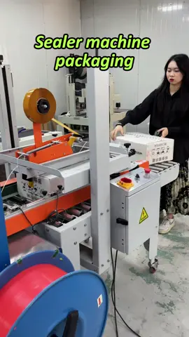 Case box sealer packaging machine #packingmachine #sealingmachine #sealermachine #boxmachine #automatic #foryou #fyp #tiktok #packaging 