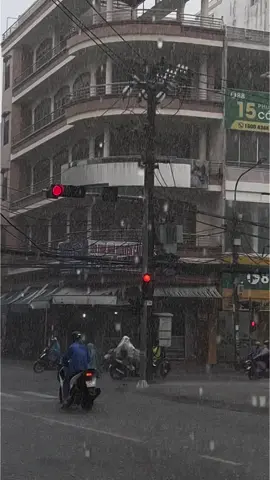 Người Đà Nẵng thấy mưa kiểu… #danang #chill #mua #thattinh #dailylife #xuhuong 