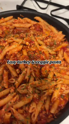 Tonights easy dinner! #cookwithme #turkeyandbellpepperpasta 