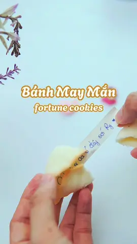 Bánh may mắn gửi gắm thông điệp | Cách làm bánh thông điệp cực kỳ đơn giản #rybaking #ryroti #hoclambanh #LearnOnTikTok #fortunecookie 