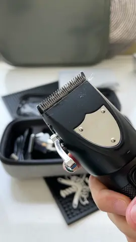 This product its on sale!!!#fyp#foryou#hairclipper#hairtrimmer#resuxi#suttik#factory#tiktok#TTSACL
