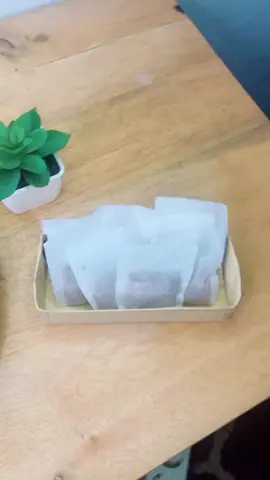 Teh Bajakah Borneo Original Cara konsumsinya : ▪️Seduh 1 Kantong Teh Bajakah Borneo dengan air panas ▪️Tunggu sekitar 4-5 menit sampai air berubah warna seperti teh biasanya ▪️Boleh ditambahkan madu utk menghilangkan rasa sepatnya ▪️Teh Bajakah bisa diseduh sampai 3x, dan masih mengandung khasiatnya ▪️Minum/Konsumsi Teh Bajakah Borneo 2-3 x sehari Pagi & Malam hari  #LiveOutlandish #tehbajakah #tehbajakahborneo #tehcelupakarbajakahori #akarbajakahori #fypシ゚viral #viraltiktok #belanjaditiktoklagi 